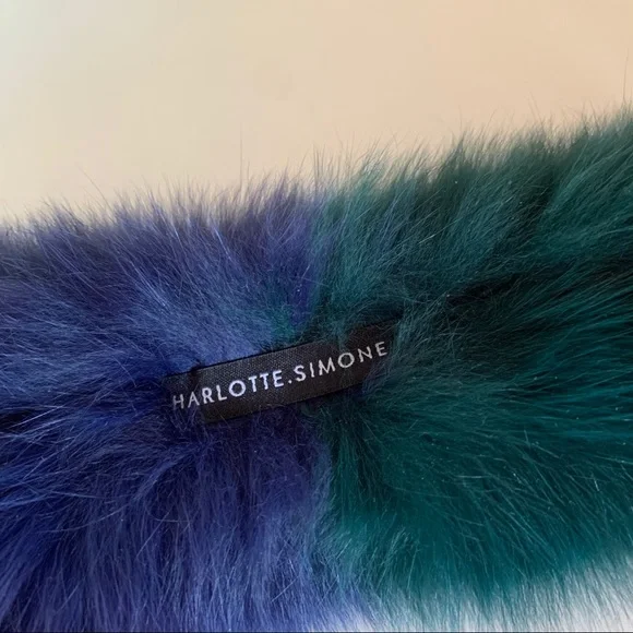 Charlotte Simone fox fur bracelet - Picture 4 of 11